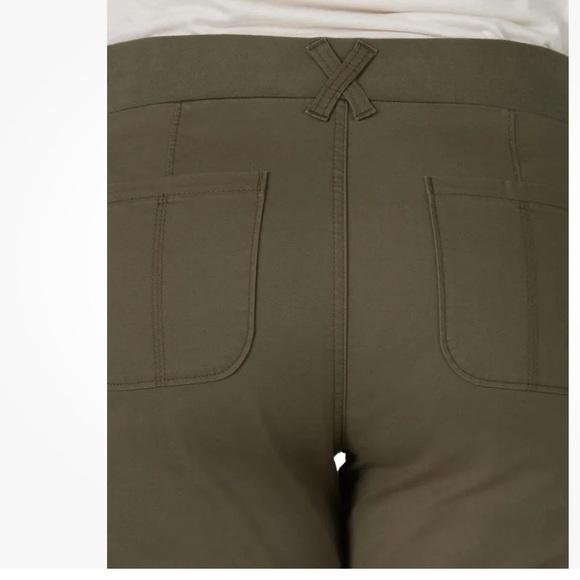 Lee Riders Olive mid rise shorts size 22 - Picture 10 of 13